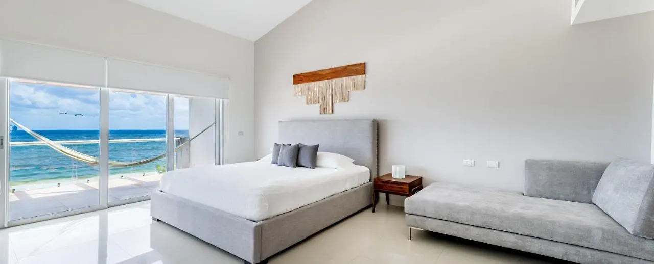 Apartamento Casa Los Mares ocean front penthouse condo Playa del Carmen