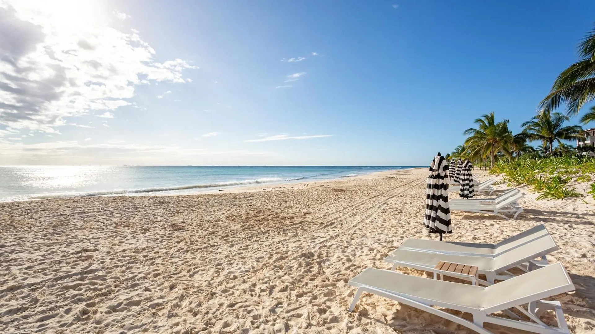 Casa Los Mares ocean front penthouse condo Playa del Carmen 0*,  México