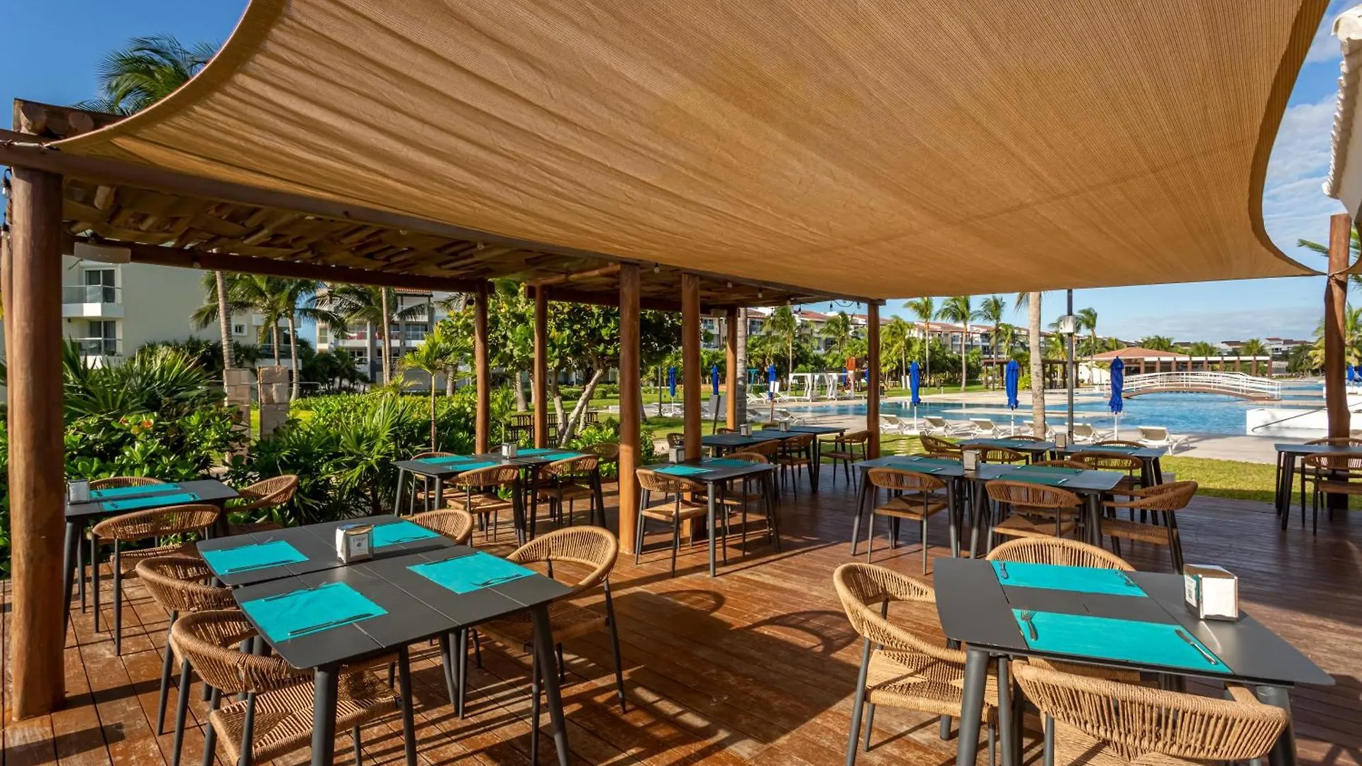 Casa Los Mares ocean front penthouse condo Playa del Carmen 0*,  México
