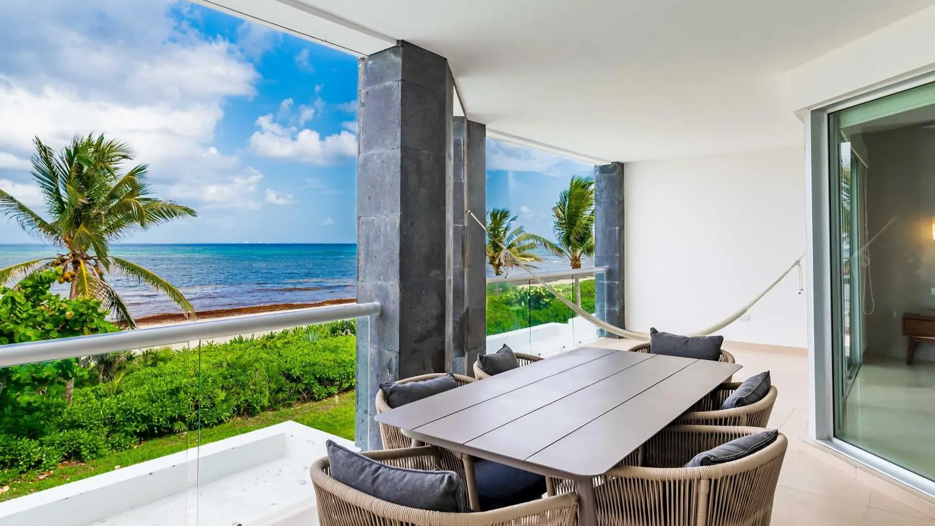 Casa Los Mares ocean front penthouse condo Playa del Carmen 0*,  México